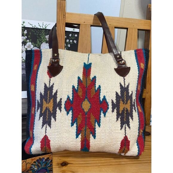 Maya Modern wool handwoven Purse - Picture 1 of 6